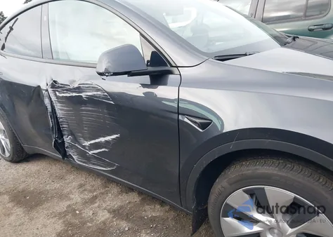 2024 Tesla Model Y Long Range Dual Motor All-Wheel Drive from USA, damaged, VIN 7SAYGDEE4RF065655